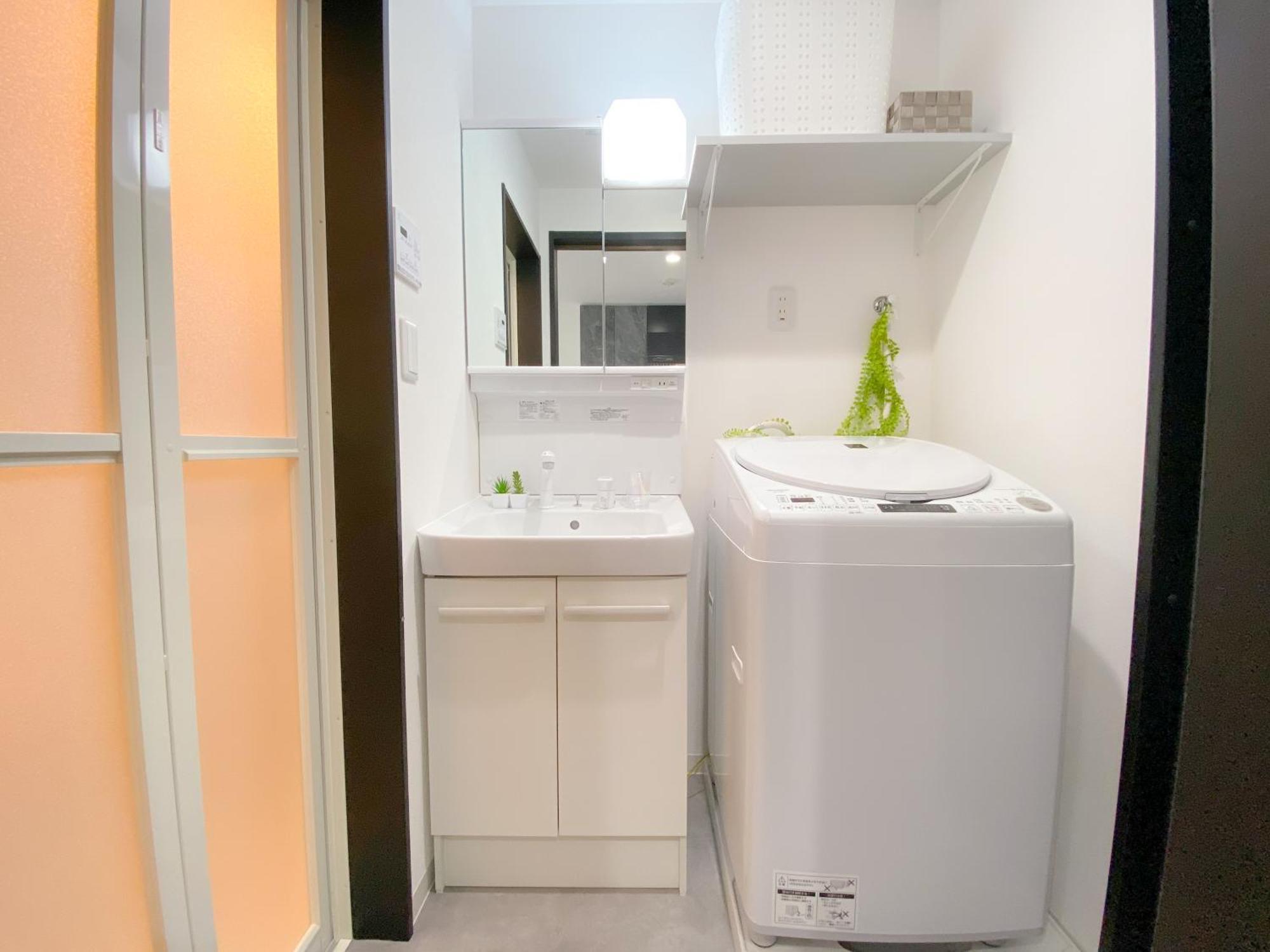 Residential Hotel Glitter Usjまで1駅5分 أوساكا المظهر الخارجي الصورة